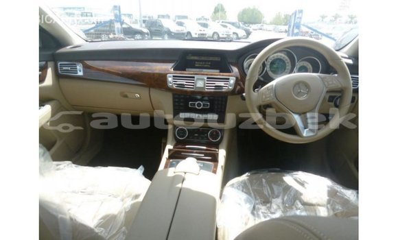 Buy Import Mercedes-Benz 190 White Car in Import - Dubai in Andijon Buy Import Mercedes-Benz 190 White Car in Import - Dubai in Andijon