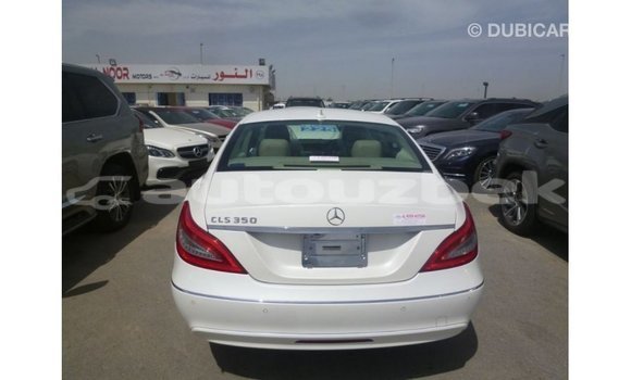 Buy Import Mercedes-Benz 190 White Car in Import - Dubai in Andijon Buy Import Mercedes-Benz 190 White Car in Import - Dubai in Andijon