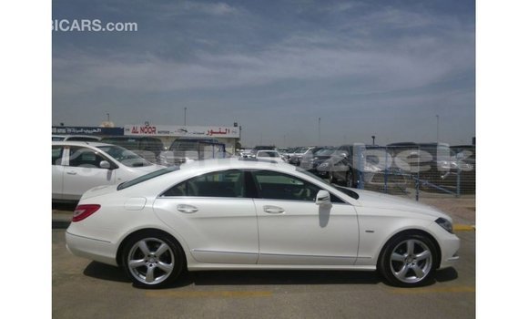 Buy Import Mercedes-Benz 190 White Car in Import - Dubai in Andijon Buy Import Mercedes-Benz 190 White Car in Import - Dubai in Andijon
