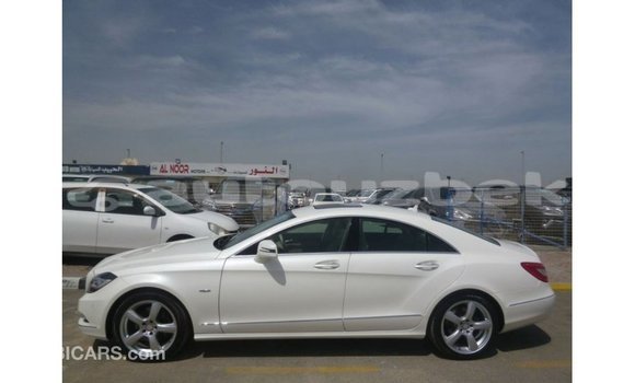 Buy Import Mercedes-Benz 190 White Car in Import - Dubai in Andijon Buy Import Mercedes-Benz 190 White Car in Import - Dubai in Andijon