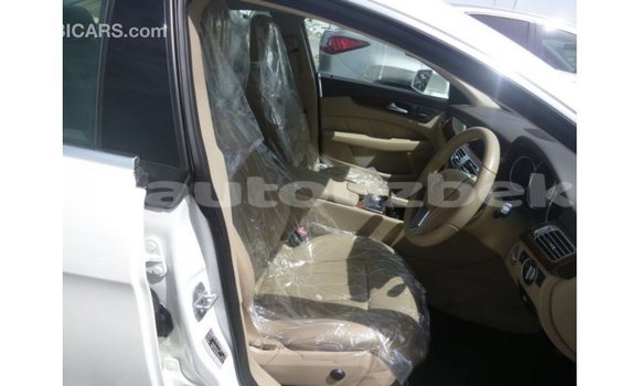 Buy Import Mercedes-Benz 190 White Car in Import - Dubai in Andijon Buy Import Mercedes-Benz 190 White Car in Import - Dubai in Andijon