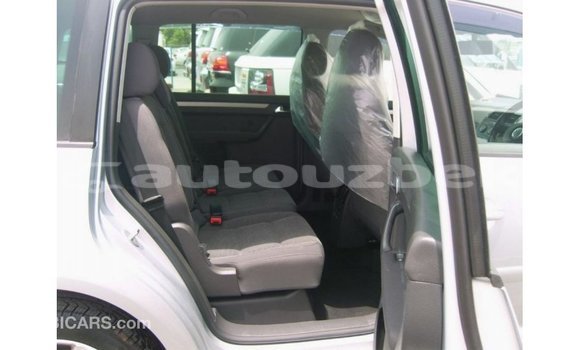 Buy Import Volkswagen Touran Other Car in Import - Dubai in Andijon Buy Import Volkswagen Touran Other Car in Import - Dubai in Andijon