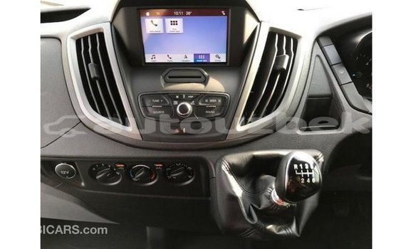 Buy Import Ford Club Wagon White Car in Import - Dubai in Andijon Buy Import Ford Club Wagon White Car in Import - Dubai in Andijon