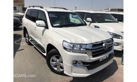 Buy Import Toyota Land Cruiser White Car in Import - Dubai in Andijon Buy Import Toyota Land Cruiser White Car in Import - Dubai in Andijon