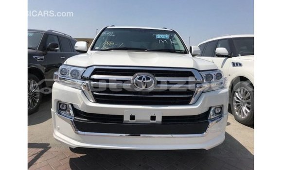 Buy Import Toyota Land Cruiser White Car in Import - Dubai in Andijon Buy Import Toyota Land Cruiser White Car in Import - Dubai in Andijon