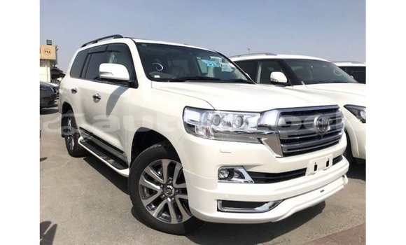 Buy Import Toyota Land Cruiser White Car in Import - Dubai in Andijon Buy Import Toyota Land Cruiser White Car in Import - Dubai in Andijon
