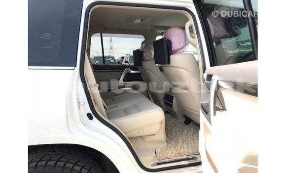 Buy Import Toyota Land Cruiser White Car in Import - Dubai in Andijon Buy Import Toyota Land Cruiser White Car in Import - Dubai in Andijon