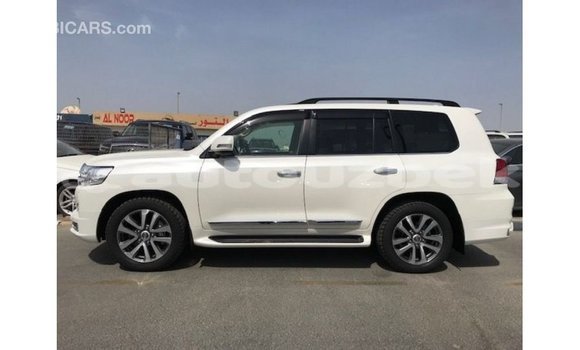 Buy Import Toyota Land Cruiser White Car in Import - Dubai in Andijon Buy Import Toyota Land Cruiser White Car in Import - Dubai in Andijon