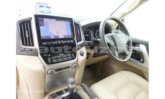 Buy Import Toyota Land Cruiser White Car in Import - Dubai in Andijon Buy Import Toyota Land Cruiser White Car in Import - Dubai in Andijon