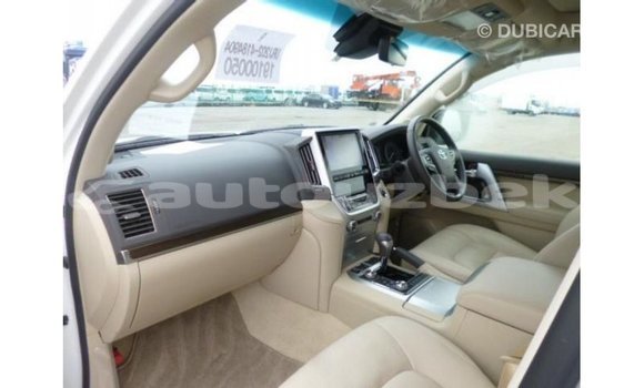 Buy Import Toyota Land Cruiser White Car in Import - Dubai in Andijon Buy Import Toyota Land Cruiser White Car in Import - Dubai in Andijon