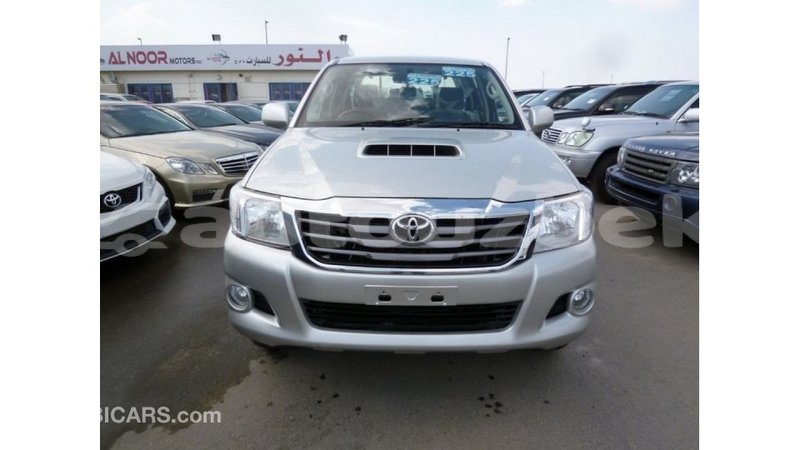 Big with watermark toyota hilux andijon import dubai 2689