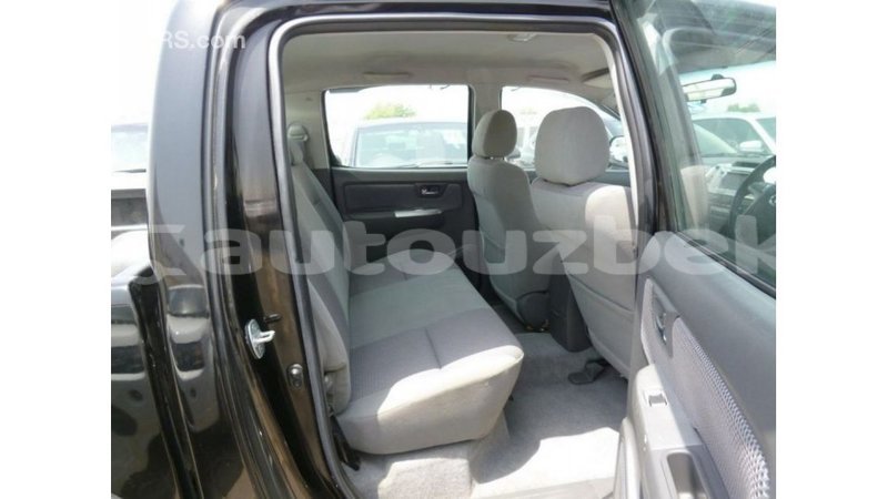 Big with watermark toyota hilux andijon import dubai 2692