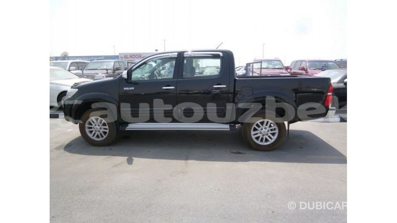 Big with watermark toyota hilux andijon import dubai 2692