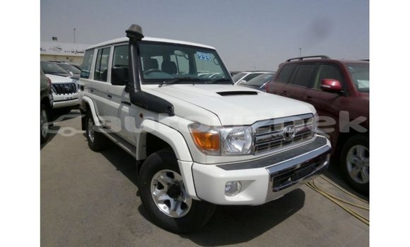 Buy Import Toyota Land Cruiser White Car in Import - Dubai in Andijon Buy Import Toyota Land Cruiser White Car in Import - Dubai in Andijon