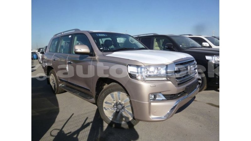 Big with watermark toyota land cruiser andijon import dubai 2714