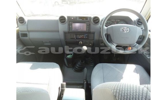 Buy Import Toyota Land Cruiser Beige Car in Import - Dubai in Andijon Buy Import Toyota Land Cruiser Beige Car in Import - Dubai in Andijon