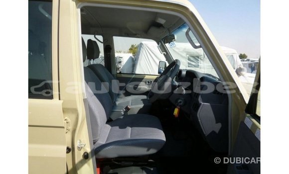Buy Import Toyota Land Cruiser Beige Car in Import - Dubai in Andijon Buy Import Toyota Land Cruiser Beige Car in Import - Dubai in Andijon
