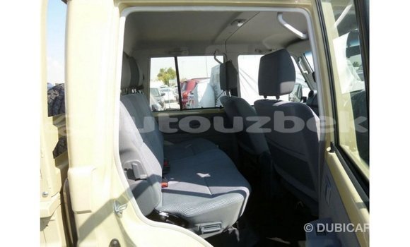 Buy Import Toyota Land Cruiser Beige Car in Import - Dubai in Andijon Buy Import Toyota Land Cruiser Beige Car in Import - Dubai in Andijon