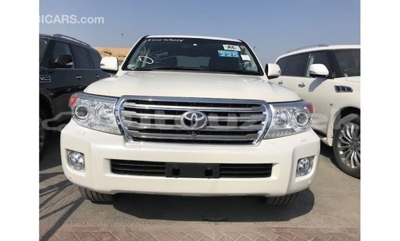 Buy Import Toyota Land Cruiser White Car in Import - Dubai in Andijon Buy Import Toyota Land Cruiser White Car in Import - Dubai in Andijon