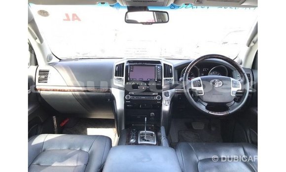 Buy Import Toyota Land Cruiser White Car in Import - Dubai in Andijon Buy Import Toyota Land Cruiser White Car in Import - Dubai in Andijon