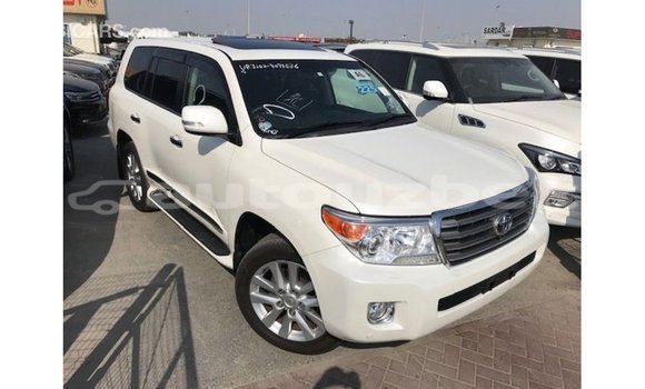 Buy Import Toyota Land Cruiser White Car in Import - Dubai in Andijon Buy Import Toyota Land Cruiser White Car in Import - Dubai in Andijon