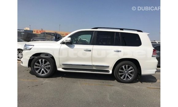 Buy Import Toyota Land Cruiser White Car in Import - Dubai in Andijon Buy Import Toyota Land Cruiser White Car in Import - Dubai in Andijon