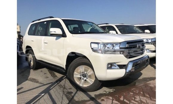 Buy Import Toyota Land Cruiser White Car in Import - Dubai in Andijon Buy Import Toyota Land Cruiser White Car in Import - Dubai in Andijon