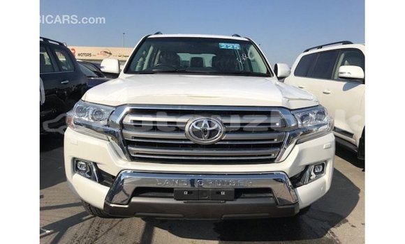 Buy Import Toyota Land Cruiser White Car in Import - Dubai in Andijon Buy Import Toyota Land Cruiser White Car in Import - Dubai in Andijon