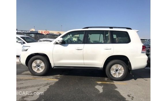 Buy Import Toyota Land Cruiser White Car in Import - Dubai in Andijon Buy Import Toyota Land Cruiser White Car in Import - Dubai in Andijon