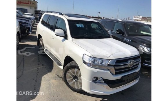 Buy Import Toyota Land Cruiser White Car in Import - Dubai in Andijon Buy Import Toyota Land Cruiser White Car in Import - Dubai in Andijon