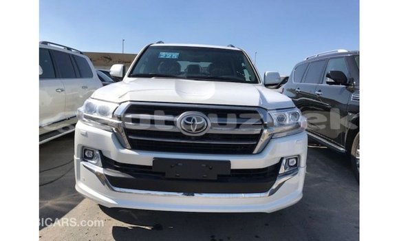 Buy Import Toyota Land Cruiser White Car in Import - Dubai in Andijon Buy Import Toyota Land Cruiser White Car in Import - Dubai in Andijon