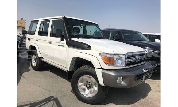 Buy Import Toyota Land Cruiser White Car in Import - Dubai in Andijon Buy Import Toyota Land Cruiser White Car in Import - Dubai in Andijon