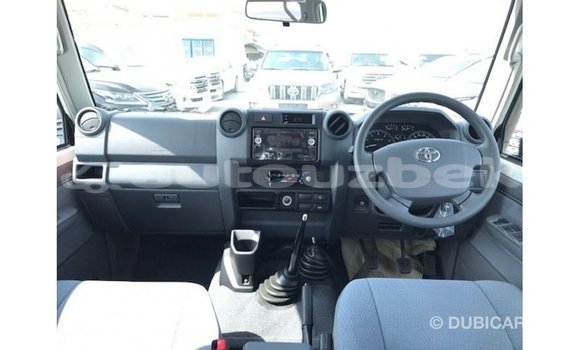 Buy Import Toyota Land Cruiser White Car in Import - Dubai in Andijon Buy Import Toyota Land Cruiser White Car in Import - Dubai in Andijon