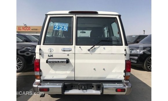 Buy Import Toyota Land Cruiser White Car in Import - Dubai in Andijon Buy Import Toyota Land Cruiser White Car in Import - Dubai in Andijon