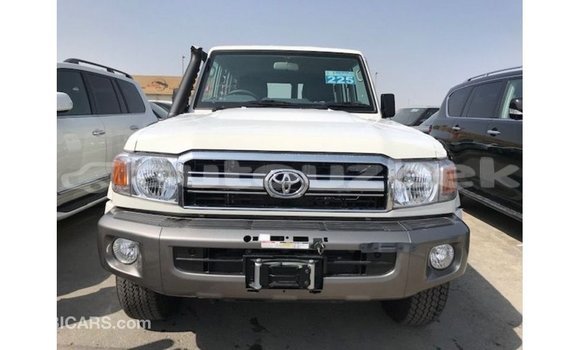 Buy Import Toyota Land Cruiser White Car in Import - Dubai in Andijon Buy Import Toyota Land Cruiser White Car in Import - Dubai in Andijon