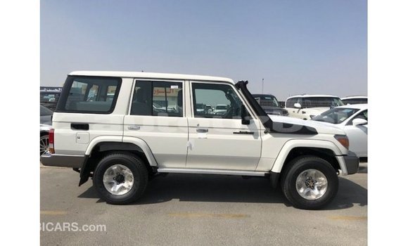 Buy Import Toyota Land Cruiser White Car in Import - Dubai in Andijon Buy Import Toyota Land Cruiser White Car in Import - Dubai in Andijon