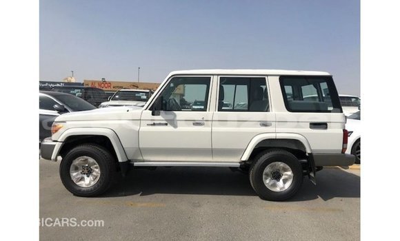 Buy Import Toyota Land Cruiser White Car in Import - Dubai in Andijon Buy Import Toyota Land Cruiser White Car in Import - Dubai in Andijon