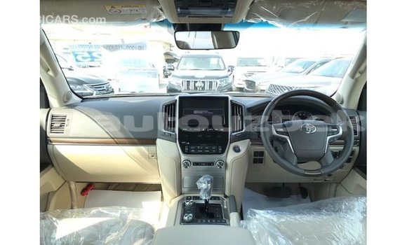 Buy Import Toyota Land Cruiser White Car in Import - Dubai in Andijon Buy Import Toyota Land Cruiser White Car in Import - Dubai in Andijon