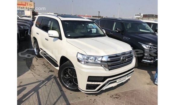 Buy Import Toyota Land Cruiser White Car in Import - Dubai in Andijon Buy Import Toyota Land Cruiser White Car in Import - Dubai in Andijon