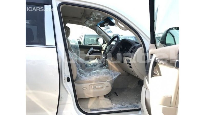 Big with watermark toyota land cruiser andijon import dubai 2742