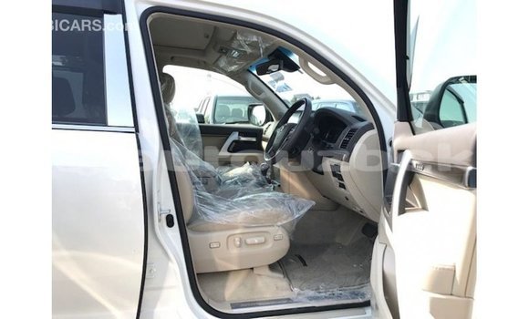 Buy Import Toyota Land Cruiser White Car in Import - Dubai in Andijon Buy Import Toyota Land Cruiser White Car in Import - Dubai in Andijon