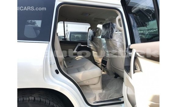 Buy Import Toyota Land Cruiser White Car in Import - Dubai in Andijon Buy Import Toyota Land Cruiser White Car in Import - Dubai in Andijon