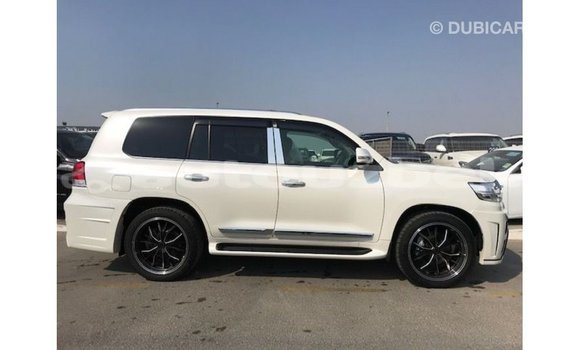Buy Import Toyota Land Cruiser White Car in Import - Dubai in Andijon Buy Import Toyota Land Cruiser White Car in Import - Dubai in Andijon