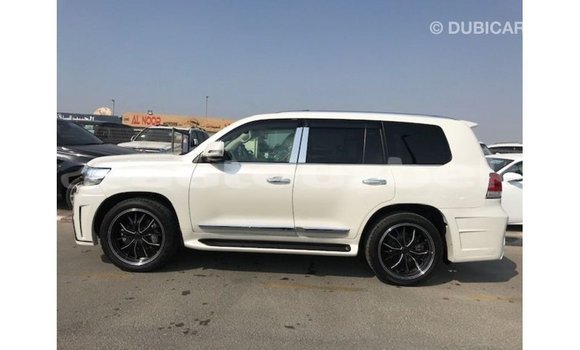 Buy Import Toyota Land Cruiser White Car in Import - Dubai in Andijon Buy Import Toyota Land Cruiser White Car in Import - Dubai in Andijon