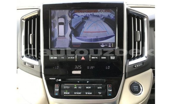 Buy Import Toyota Land Cruiser White Car in Import - Dubai in Andijon Buy Import Toyota Land Cruiser White Car in Import - Dubai in Andijon