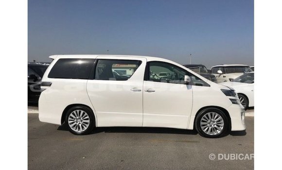 Buy Import Toyota Vellfire White Car in Import - Dubai in Andijon Buy Import Toyota Vellfire White Car in Import - Dubai in Andijon