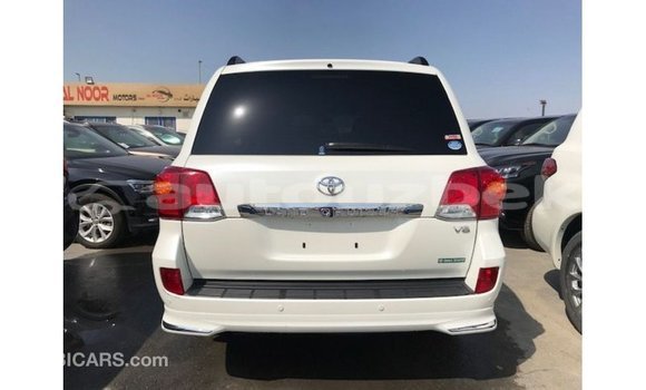 Buy Import Toyota Land Cruiser White Car in Import - Dubai in Andijon Buy Import Toyota Land Cruiser White Car in Import - Dubai in Andijon