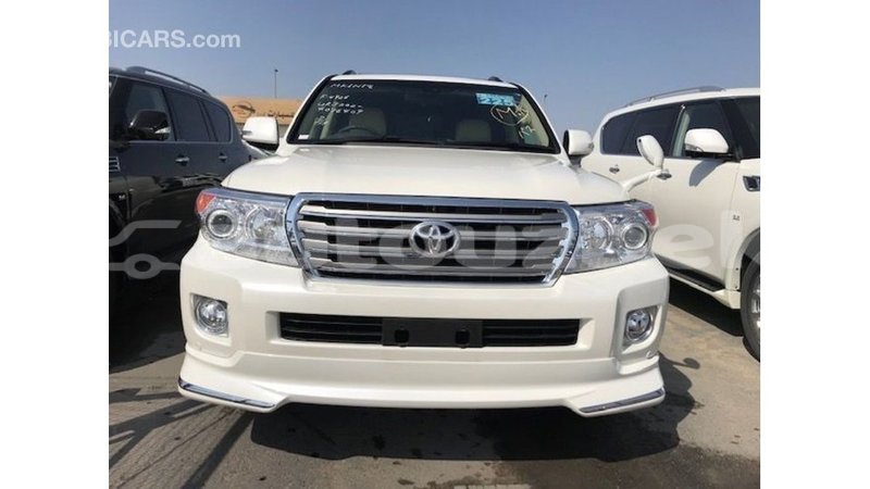 Big with watermark toyota land cruiser andijon import dubai 2747
