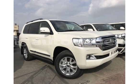 Buy Import Toyota Land Cruiser White Car in Import - Dubai in Andijon Buy Import Toyota Land Cruiser White Car in Import - Dubai in Andijon