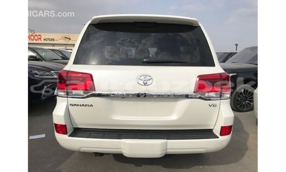 Buy Import Toyota Land Cruiser White Car in Import - Dubai in Andijon Buy Import Toyota Land Cruiser White Car in Import - Dubai in Andijon